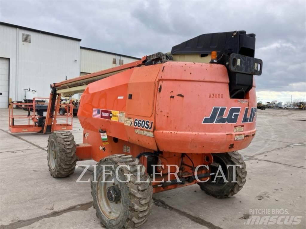 JLG 660SJ Articulated boom lifts