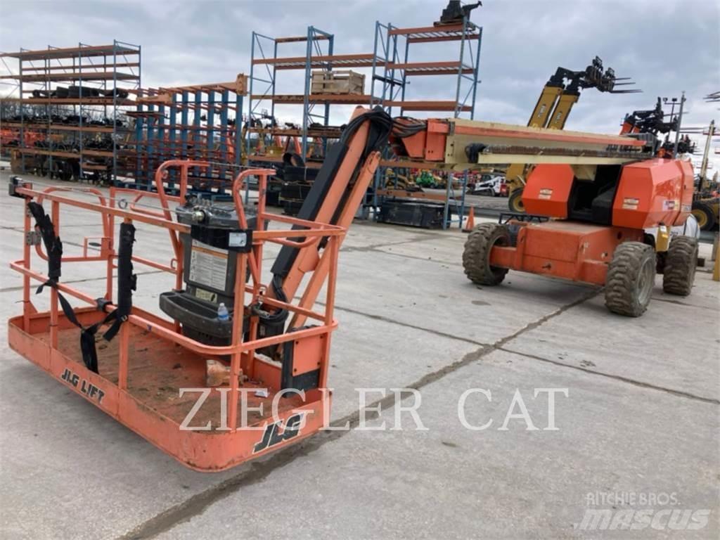 JLG 660SJ Articulated boom lifts