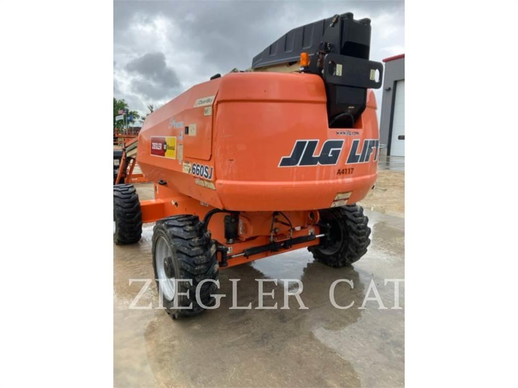 JLG 660SJ Articulated boom lifts