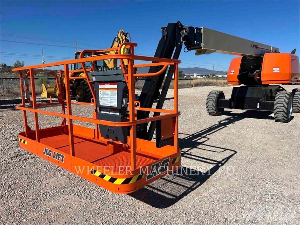 JLG 660SJ Articulated boom lifts