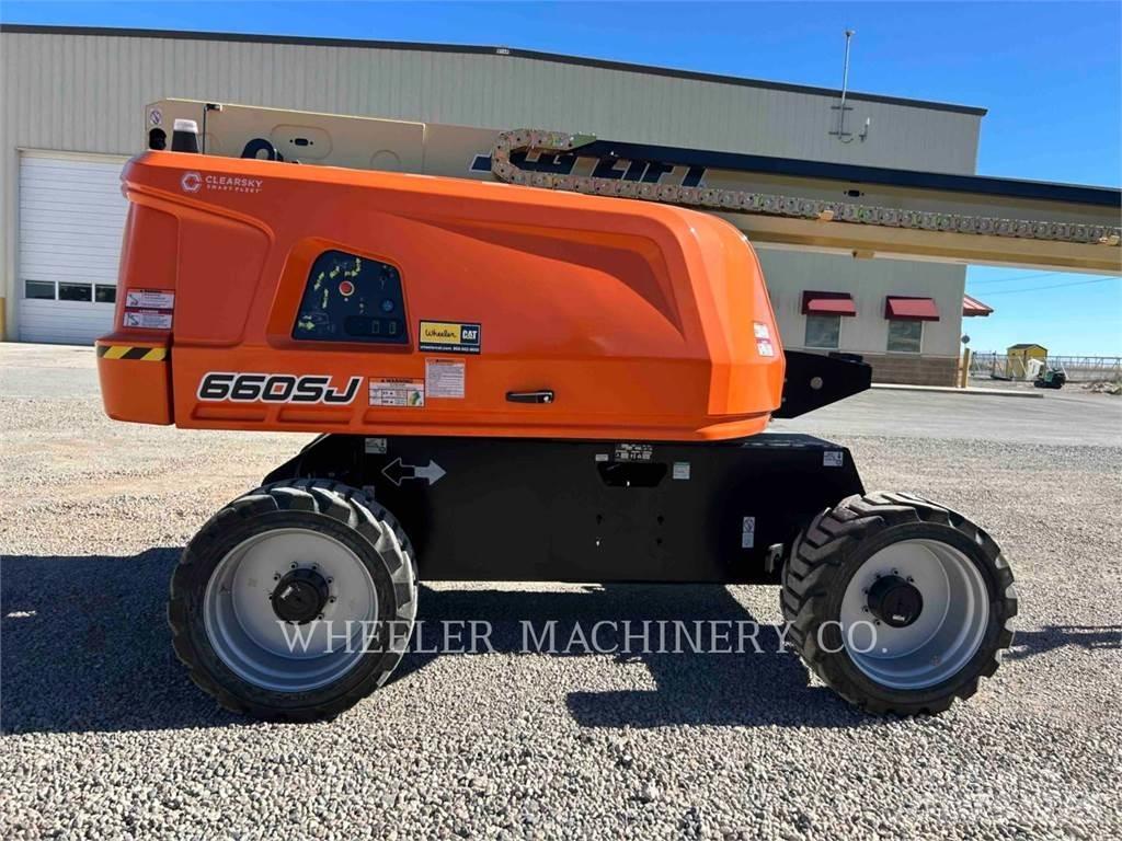 JLG 660SJ Articulated boom lifts