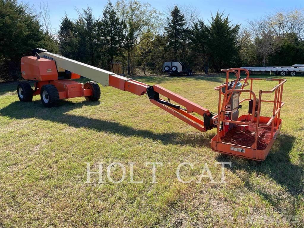 JLG 660SJ Articulated boom lifts