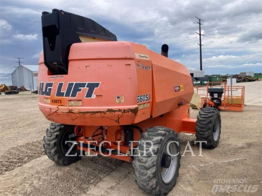 JLG 660SJ Articulated boom lifts