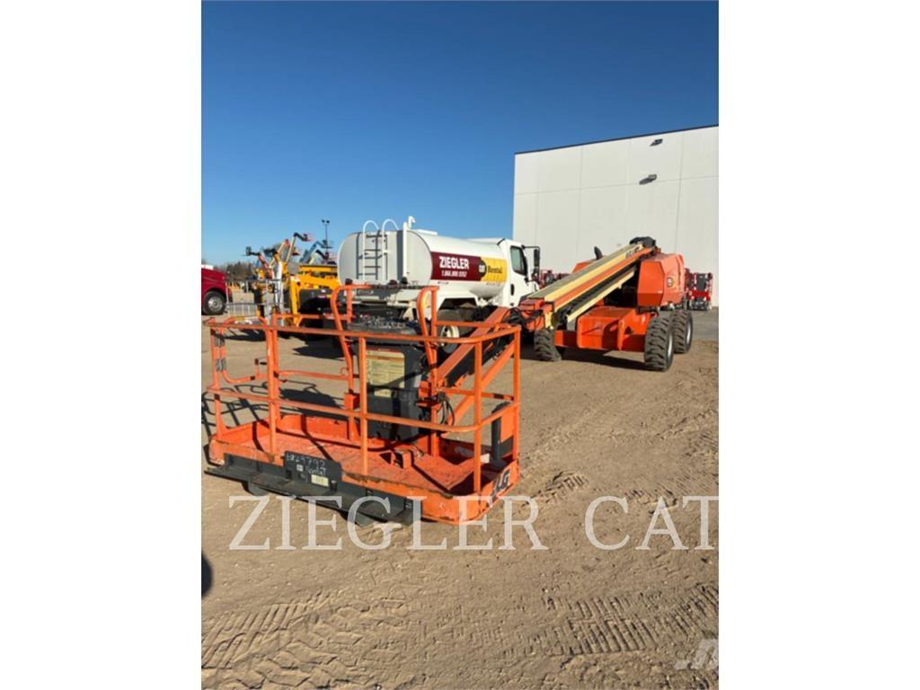 JLG 660SJ Articulated boom lifts