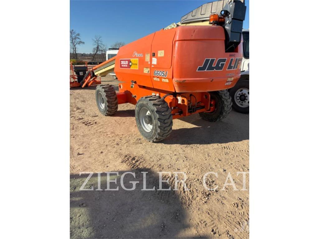 JLG 660SJ Articulated boom lifts