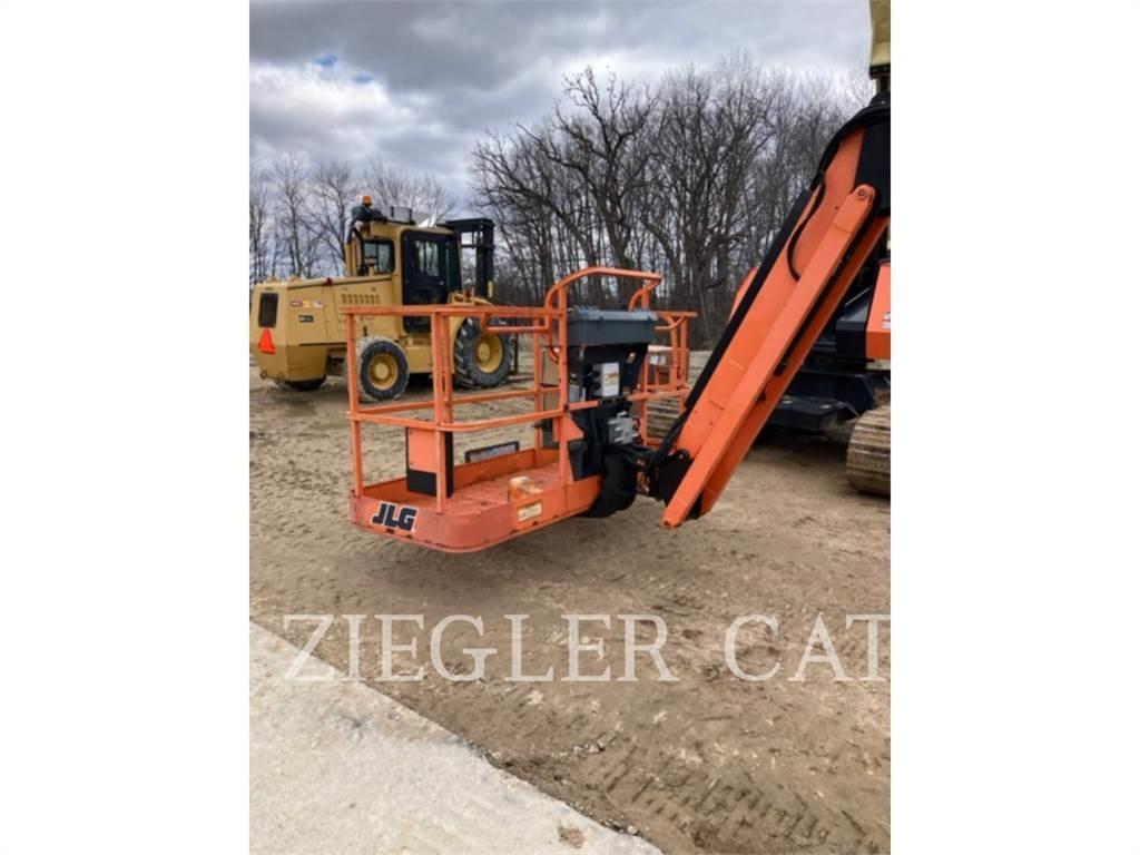JLG 800AJ Articulated boom lifts