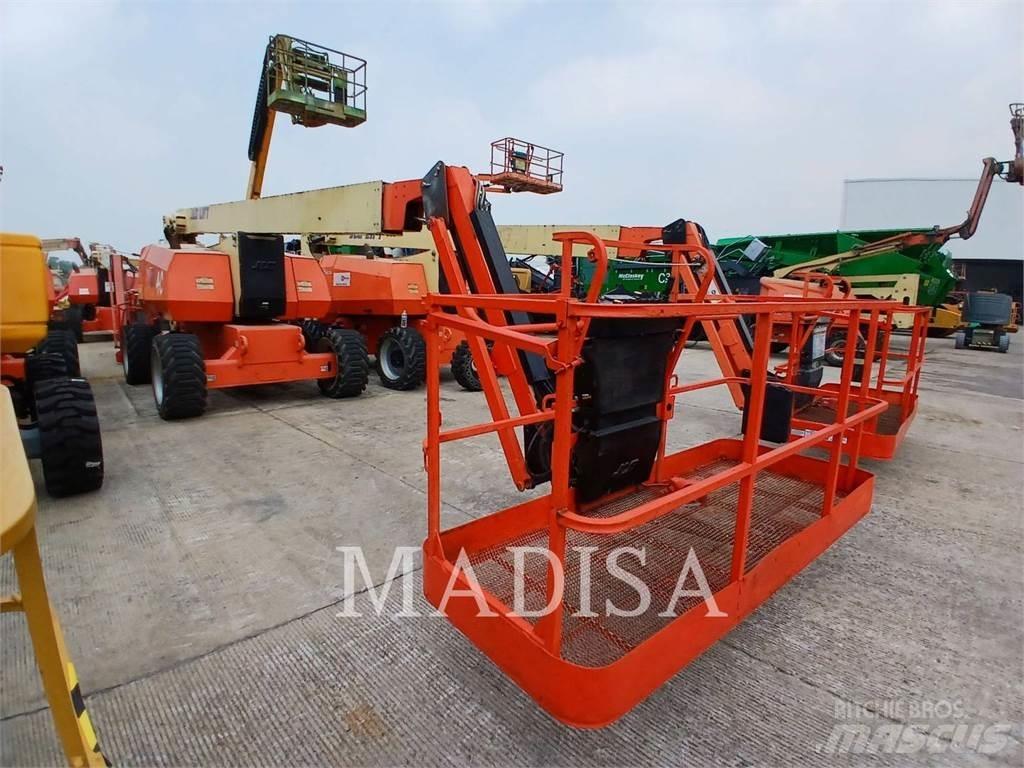 JLG 800AJ Articulated boom lifts
