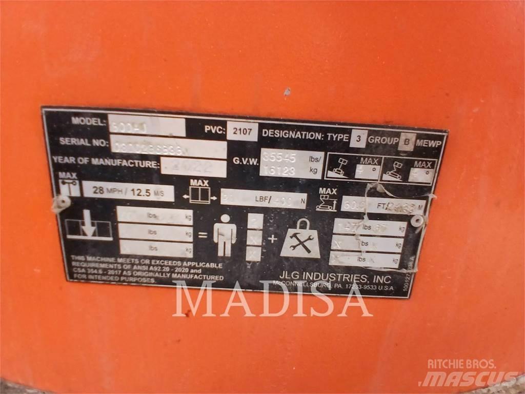 JLG 800AJ Articulated boom lifts