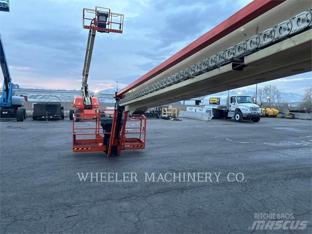 JLG 860SJ Articulated boom lifts