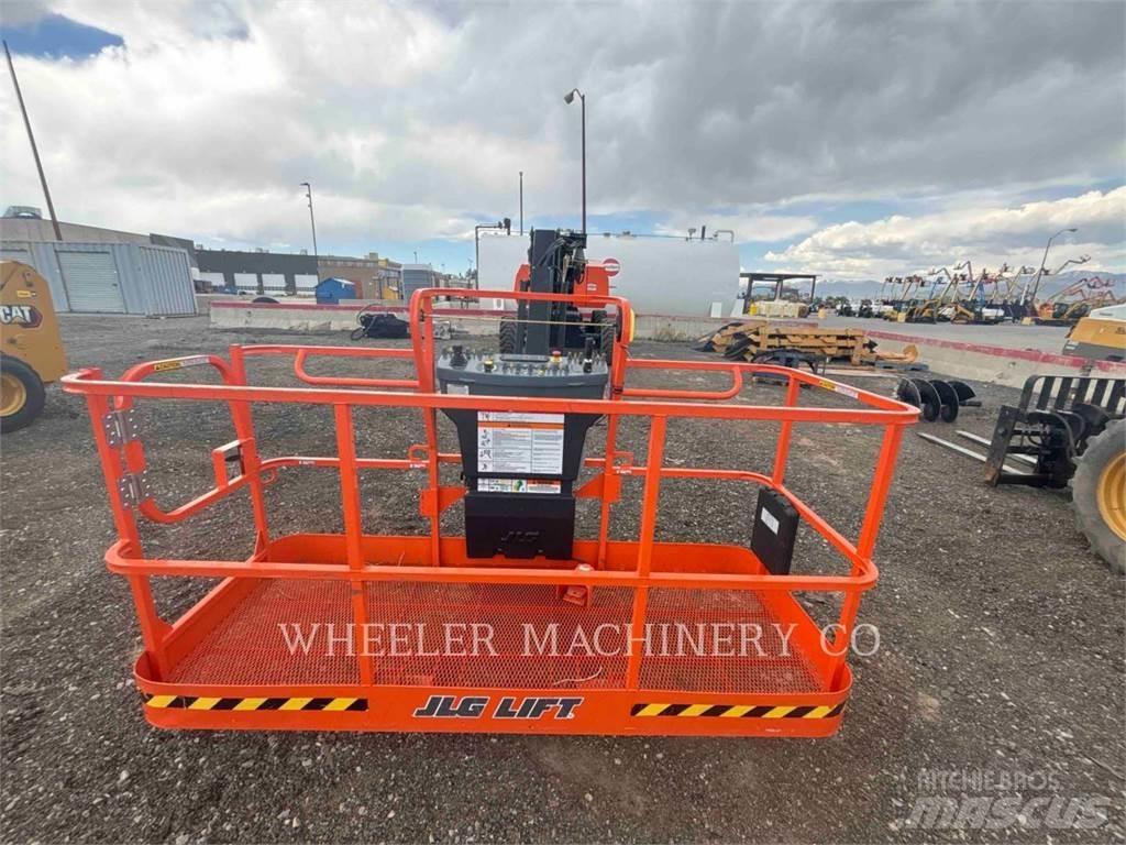 JLG 860SJ Articulated boom lifts