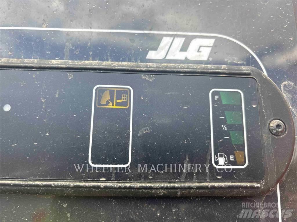 JLG 860SJ Articulated boom lifts