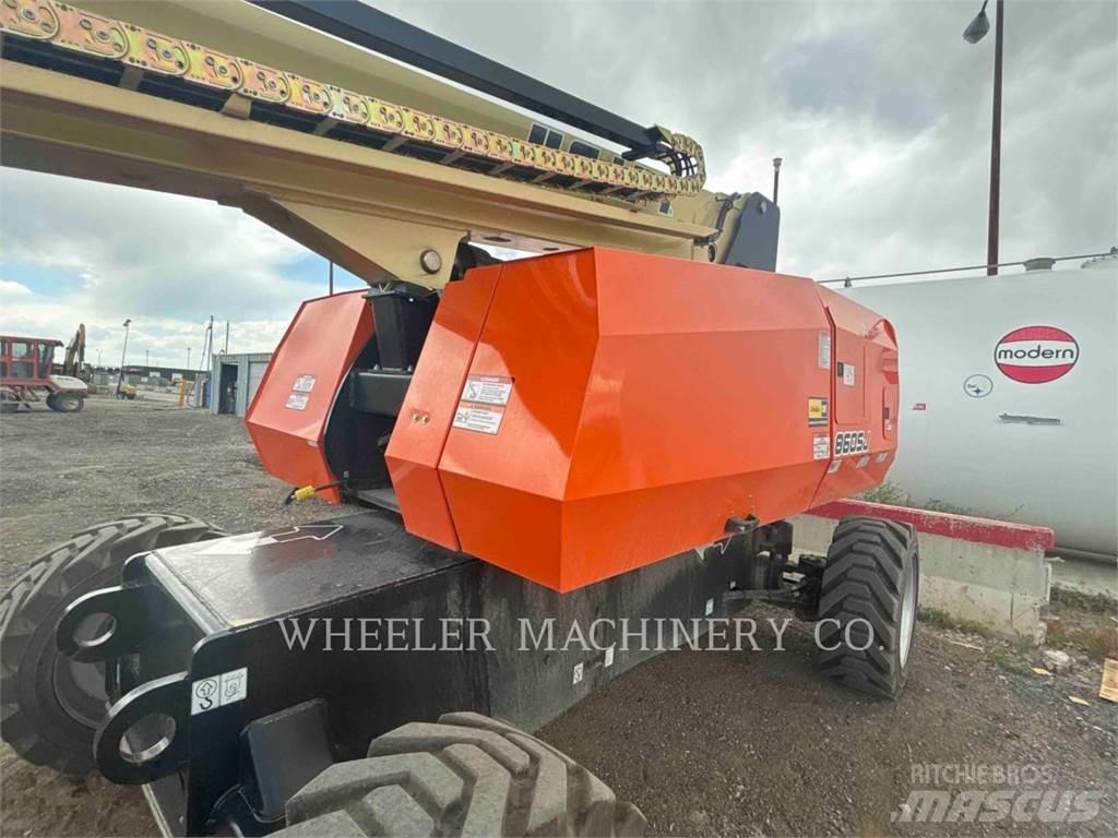 JLG 860SJ Articulated boom lifts