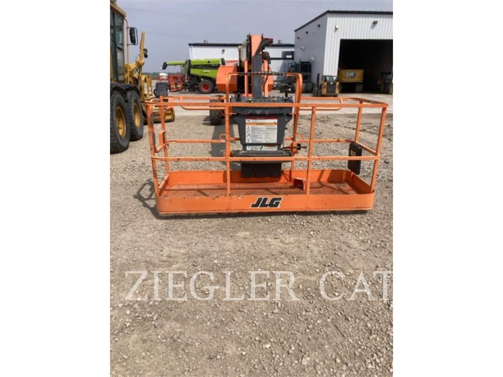JLG 860SJ Articulated boom lifts