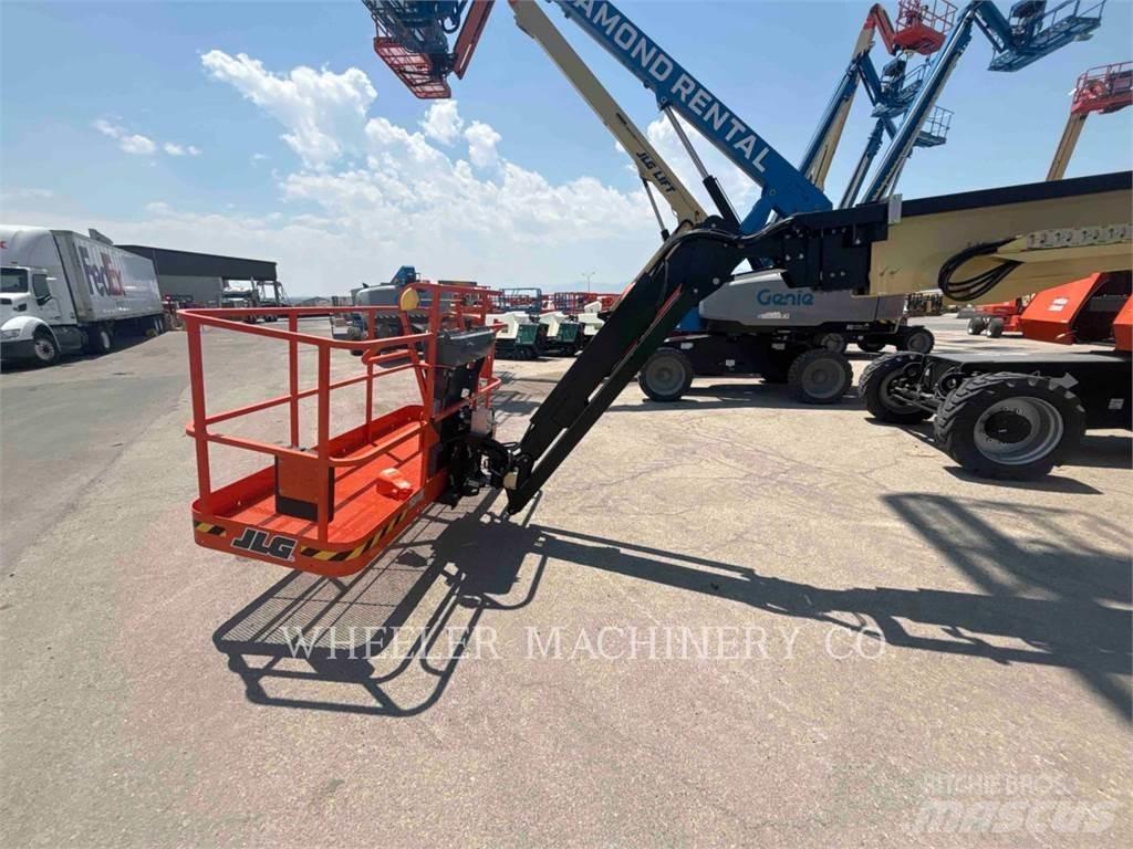 JLG 860SJ Articulated boom lifts