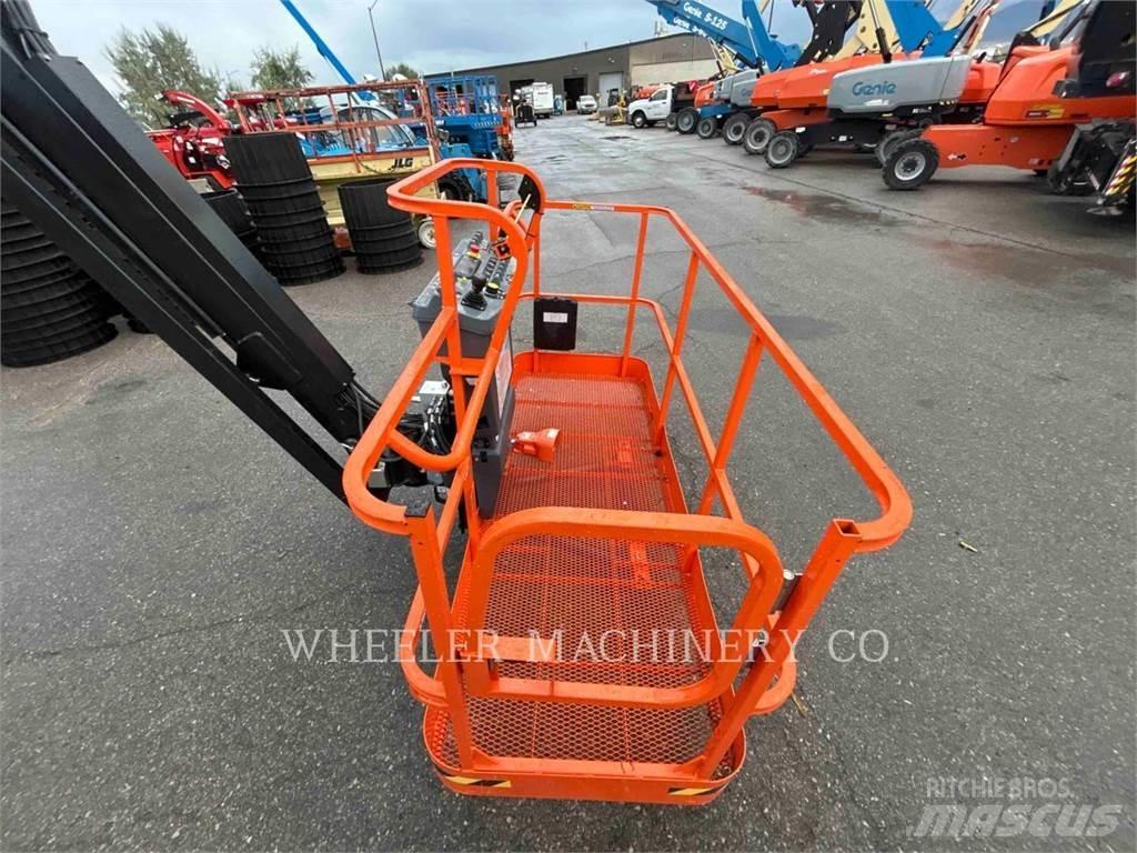 JLG 860SJ Articulated boom lifts