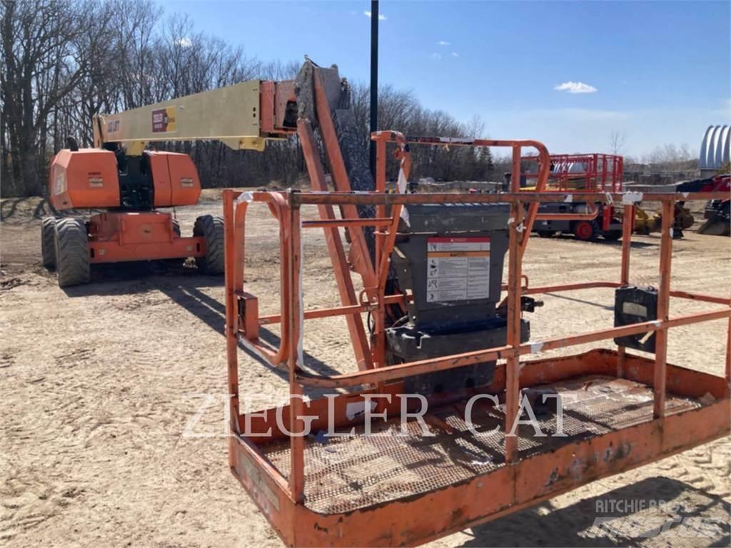 JLG 860SJ Articulated boom lifts