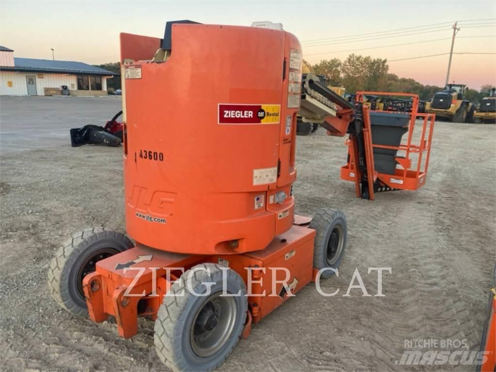 JLG E300AJP Articulated boom lifts