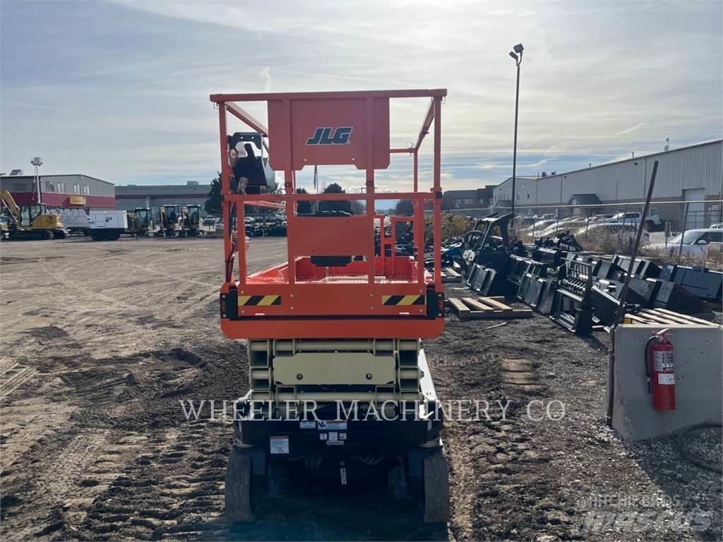 JLG ES2646 Scissor lifts