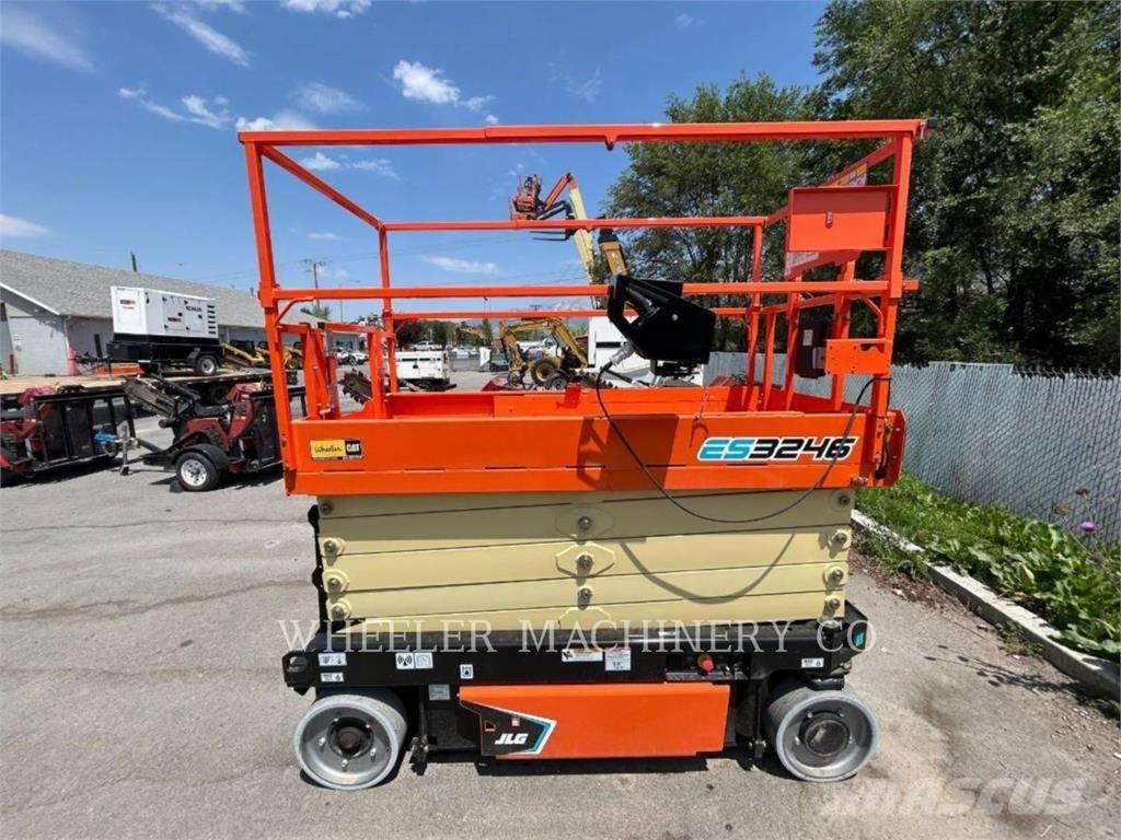 JLG ES3246 Scissor lifts