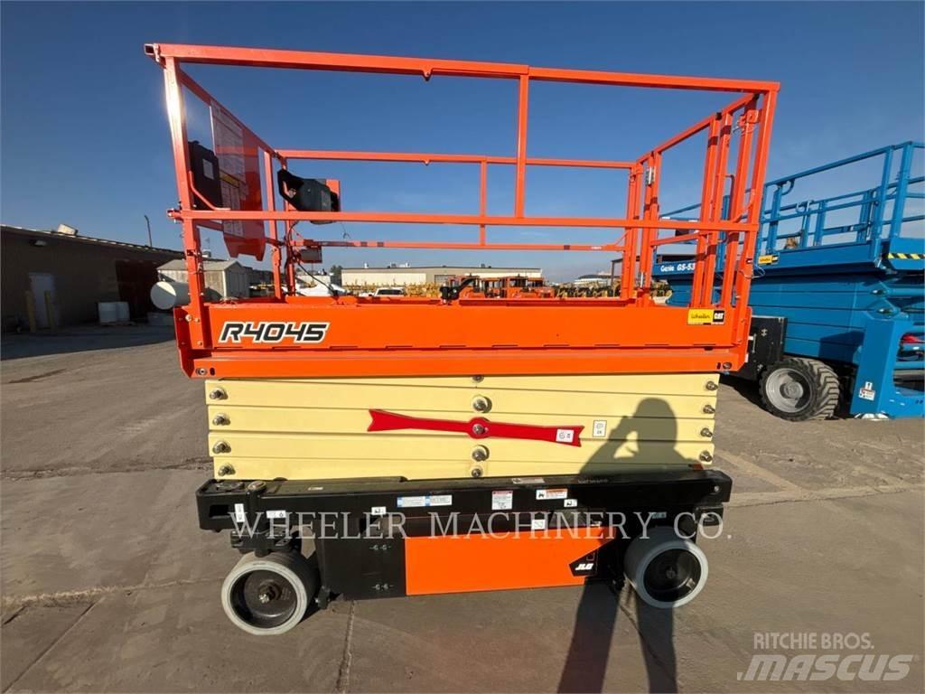JLG R4045 Scissor lifts