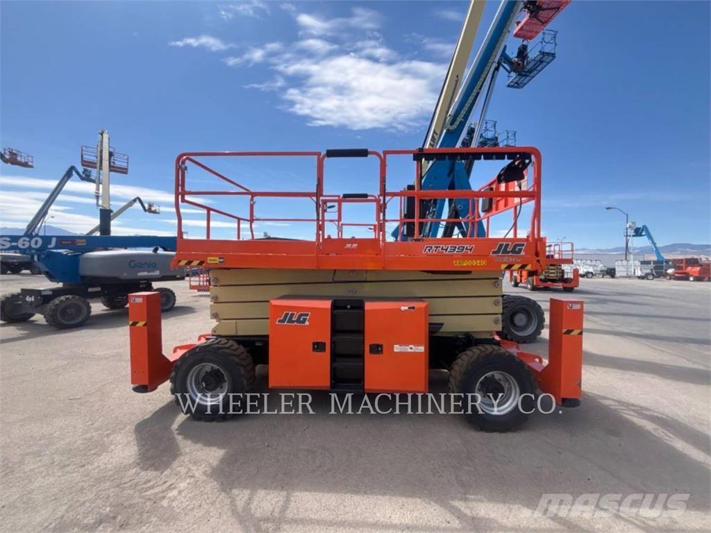 JLG RT4394 Scissor lifts