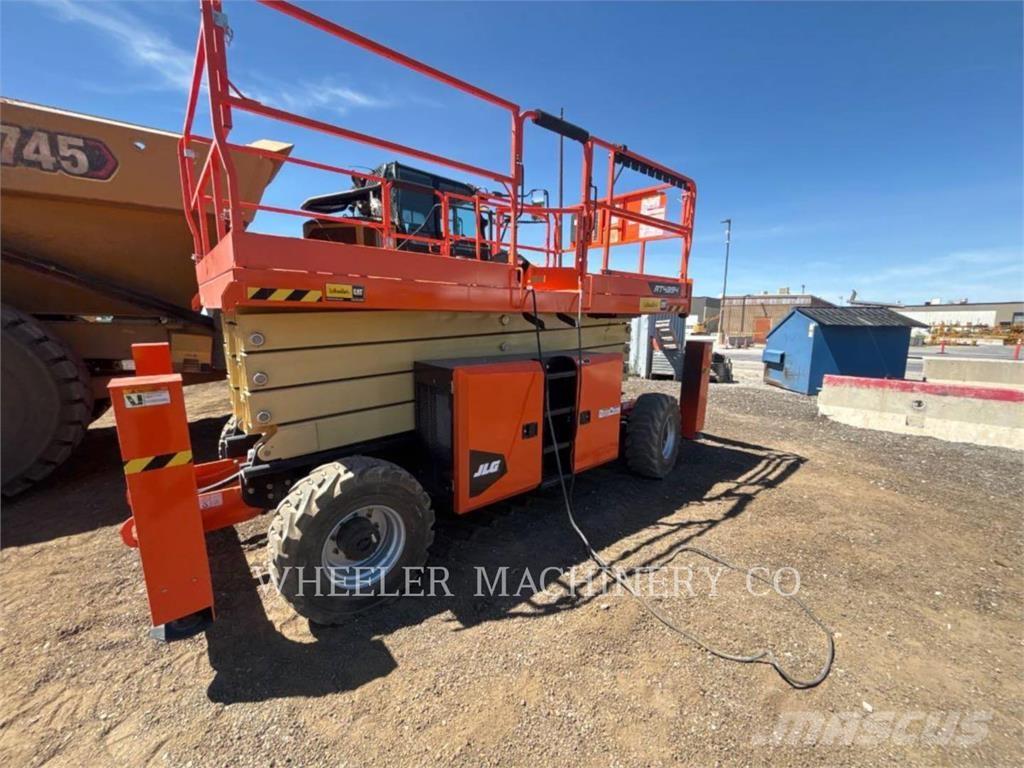 JLG RT4394 Scissor lifts