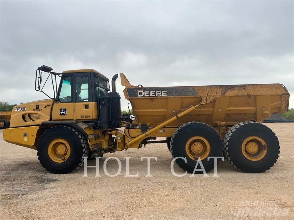 John Deere 250D Articulated Haulers