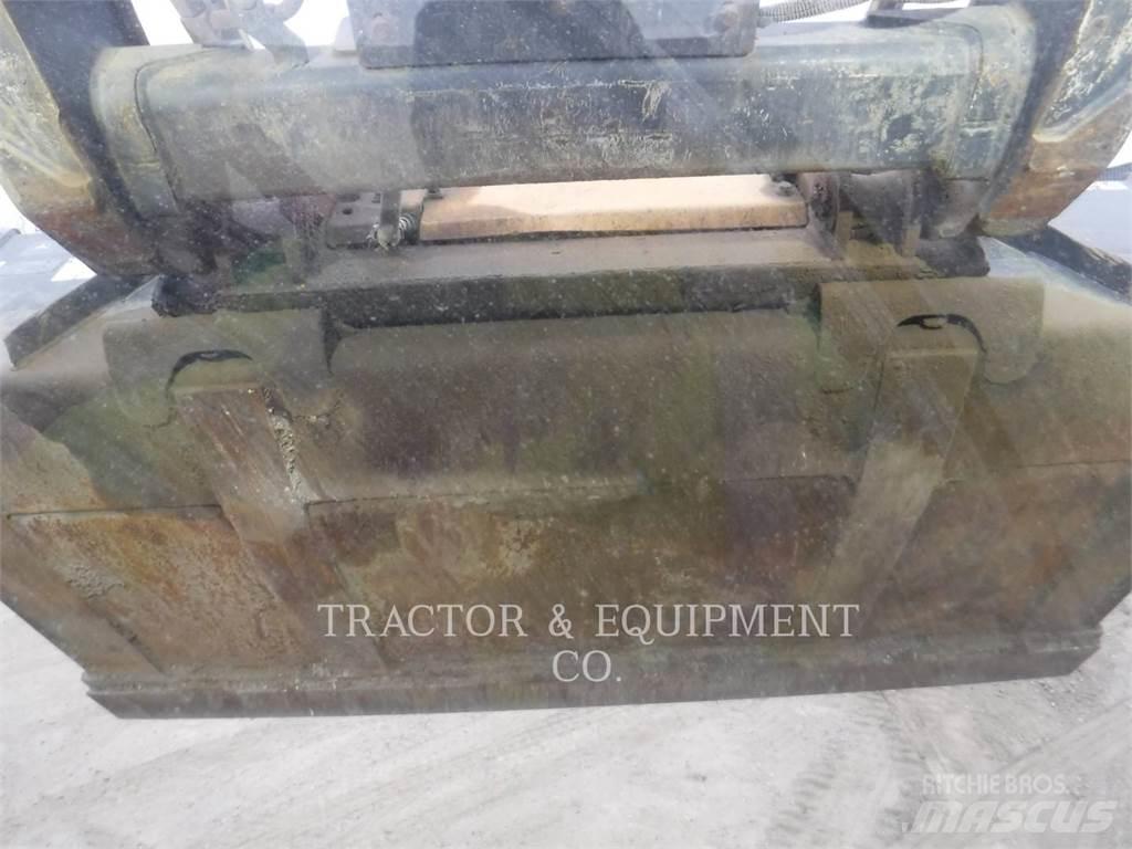 John Deere 317G Skid steer loaders