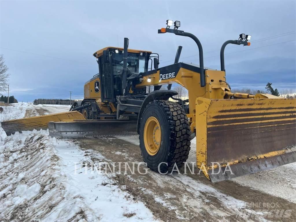 John Deere 772GP Graders