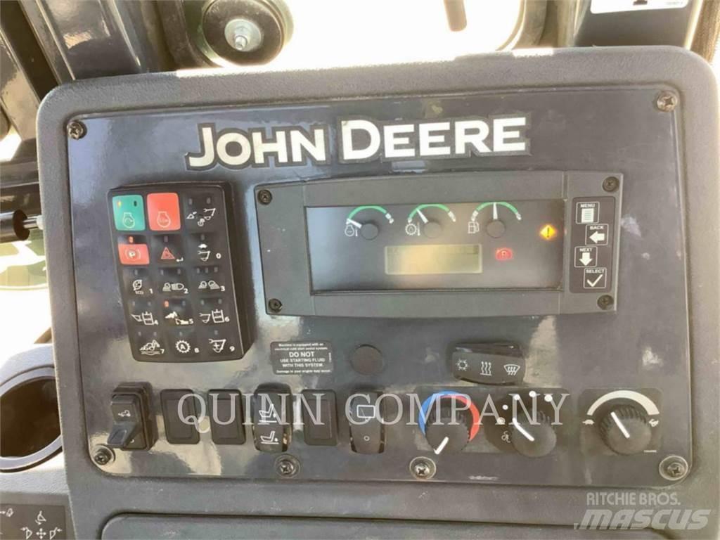 John Deere & CO. 410L Backhoe
