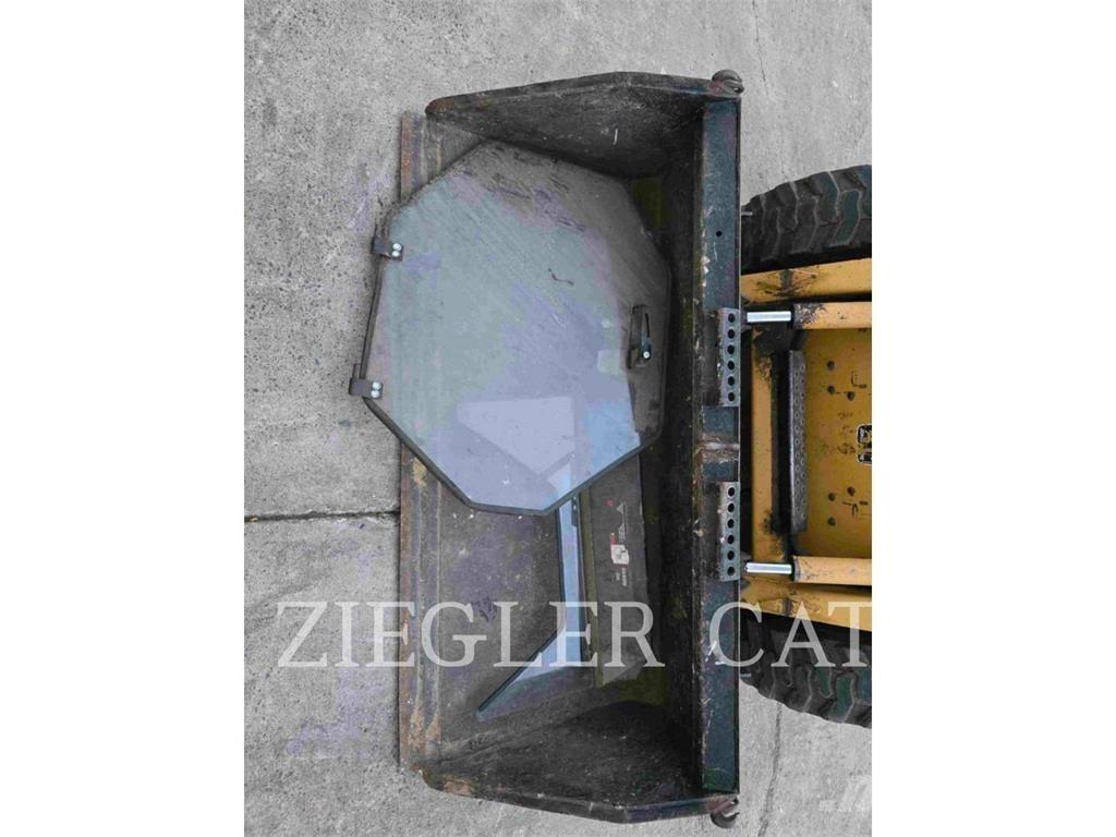 John Deere & CO. 7775 Skid steer loaders