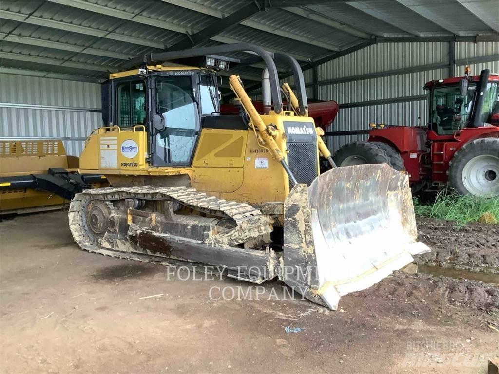 Komatsu D65EX17 Crawler dozers