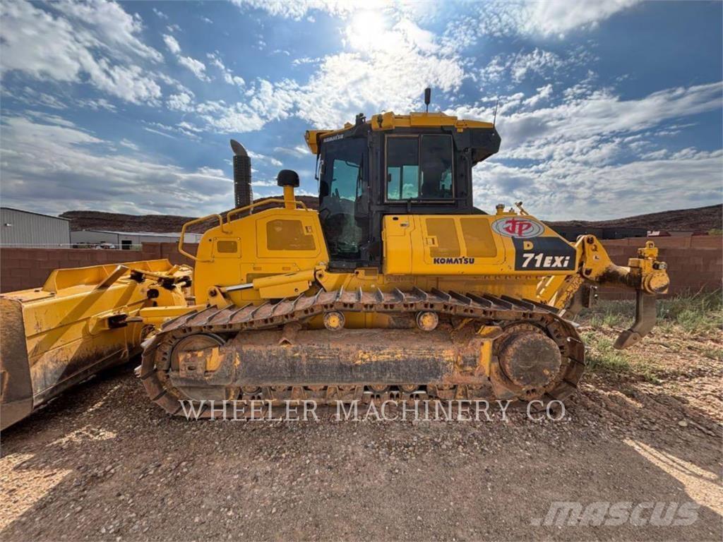 Komatsu D71EXI-24 Crawler dozers