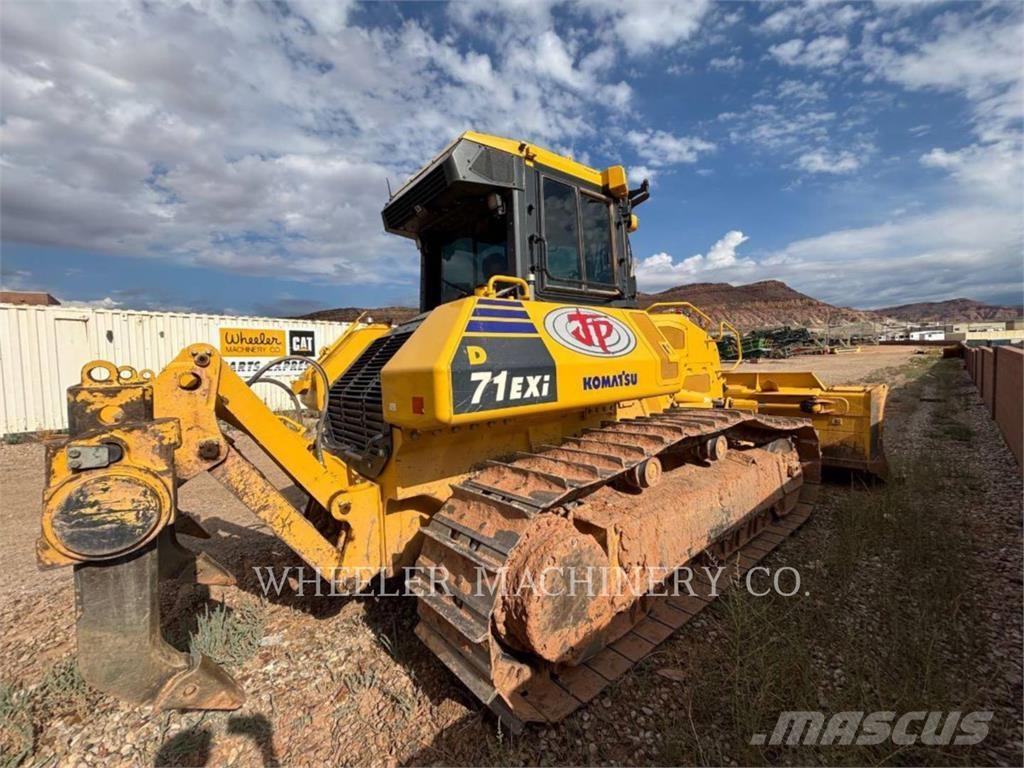 Komatsu D71EXI-24 Crawler dozers