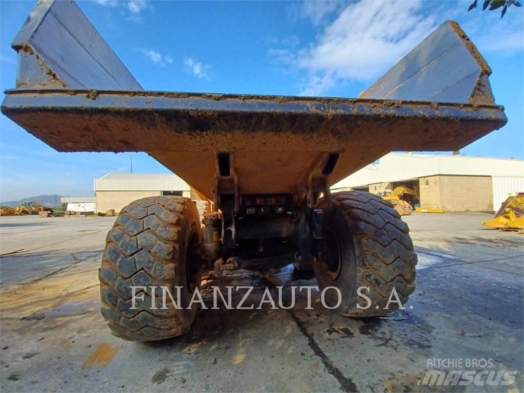 Komatsu HM400-2 Articulated Haulers