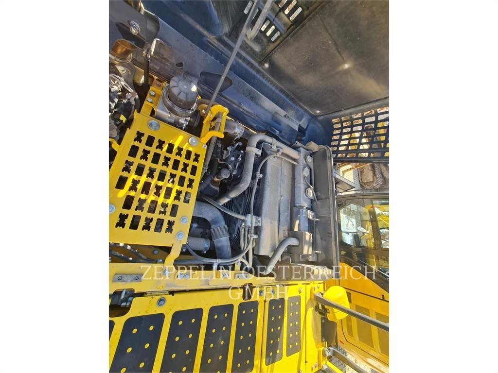 Komatsu PC210LC-11EQ Crawler excavators