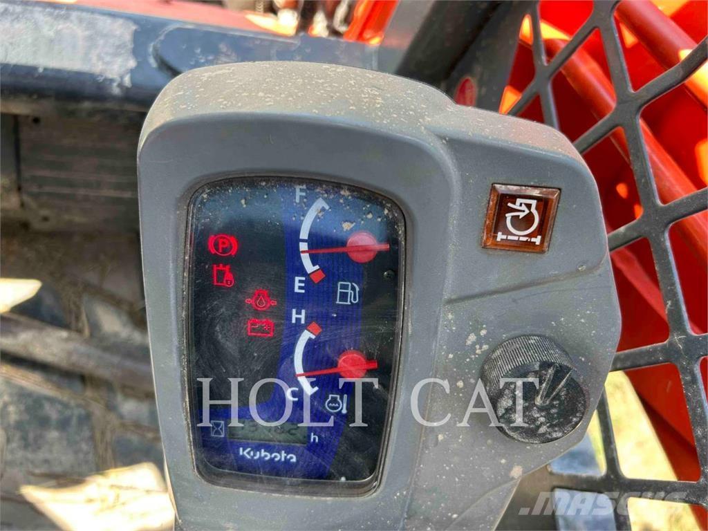 Kubota SVL75-2 Crawler loaders