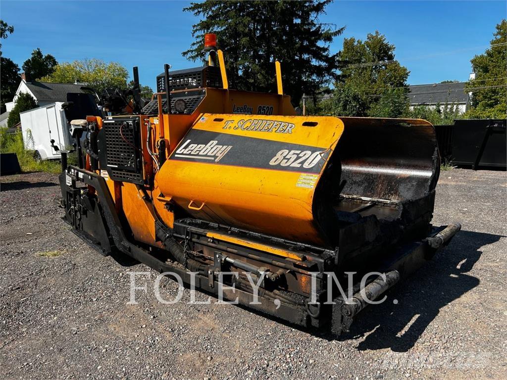 LeeBoy 8520 Asphalt pavers
