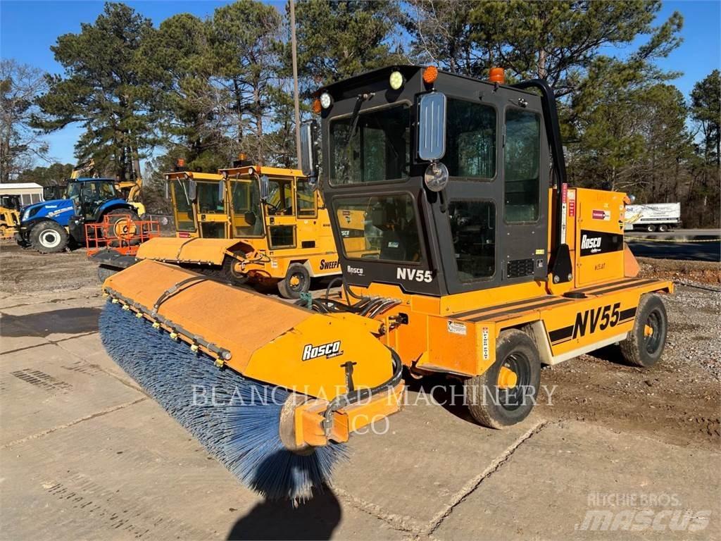 LeeBoy NV55 BROOM Sweepers