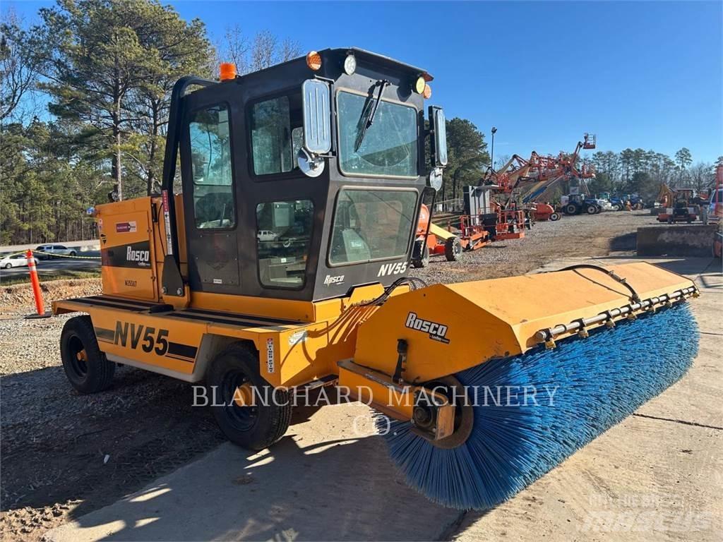 LeeBoy NV55 BROOM Sweepers