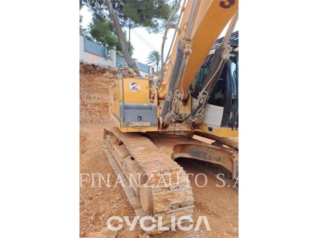 Liebherr R946 Crawler excavators