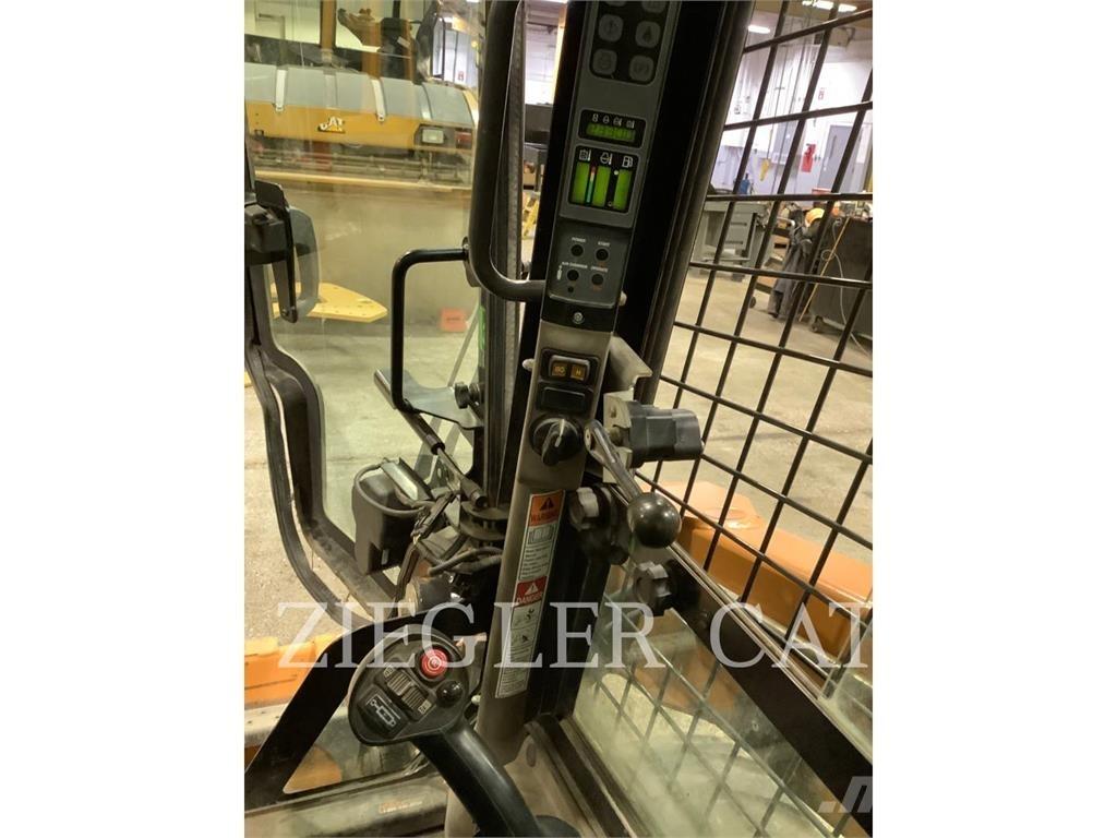 New Holland SV185 Skid steer loaders