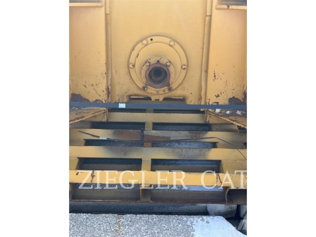 Paccar INC. PA56 Crawler dozers