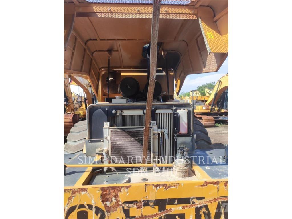 SEM MACHINERY SEM 522 Soil compactors