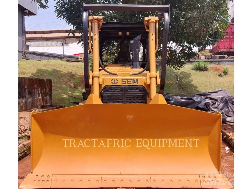 SEM MACHINERY SEM822D Crawler dozers