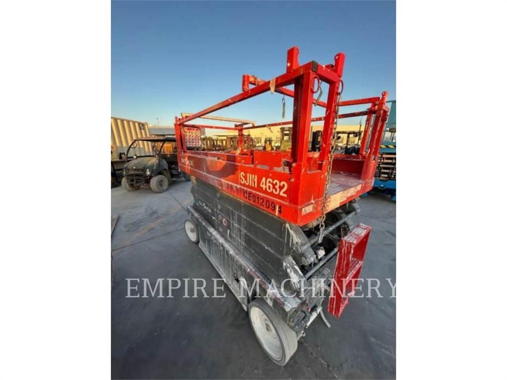 Skyjack 4632 Articulated boom lifts