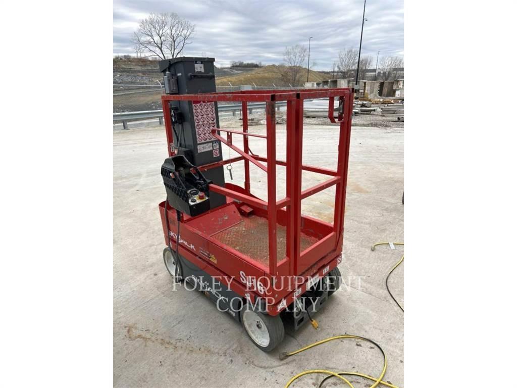 Skyjack (OBSOLETE) SJ16 Scissor lifts