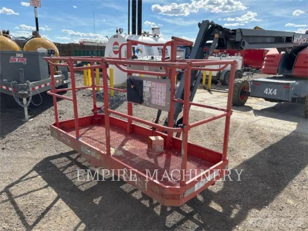Skyjack SJ45T Articulated boom lifts
