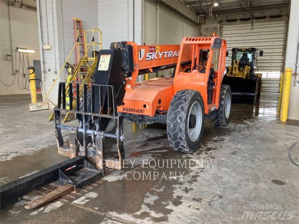 SkyTrak 6042O Telescopic handlers