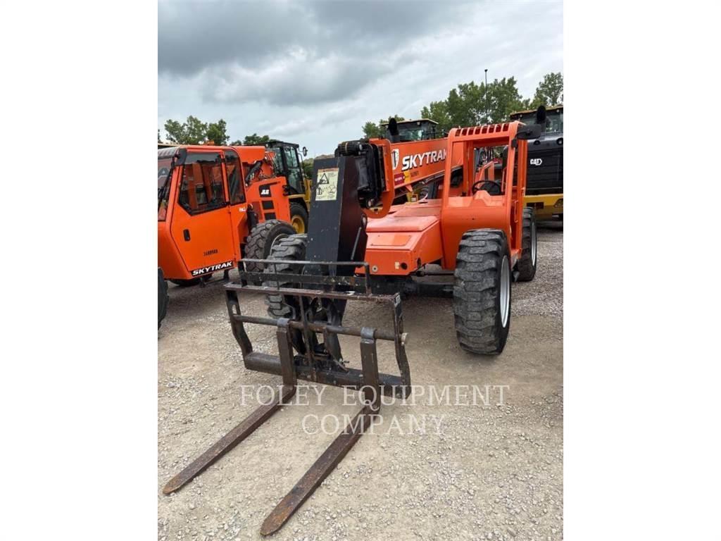 SkyTrak 8042O Telescopic handlers
